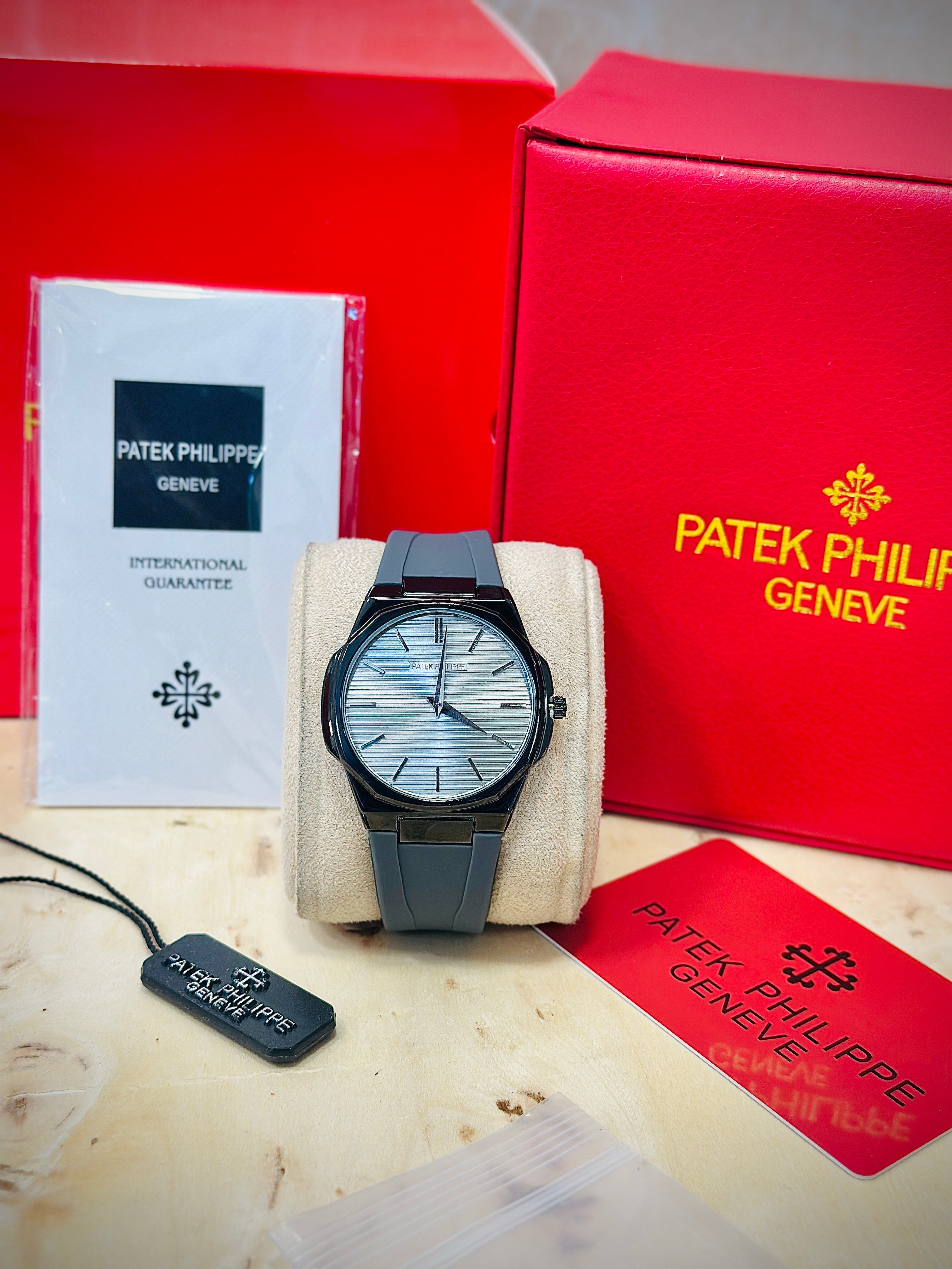 Patek Philippe Round Shape Silicone Belt Men’s