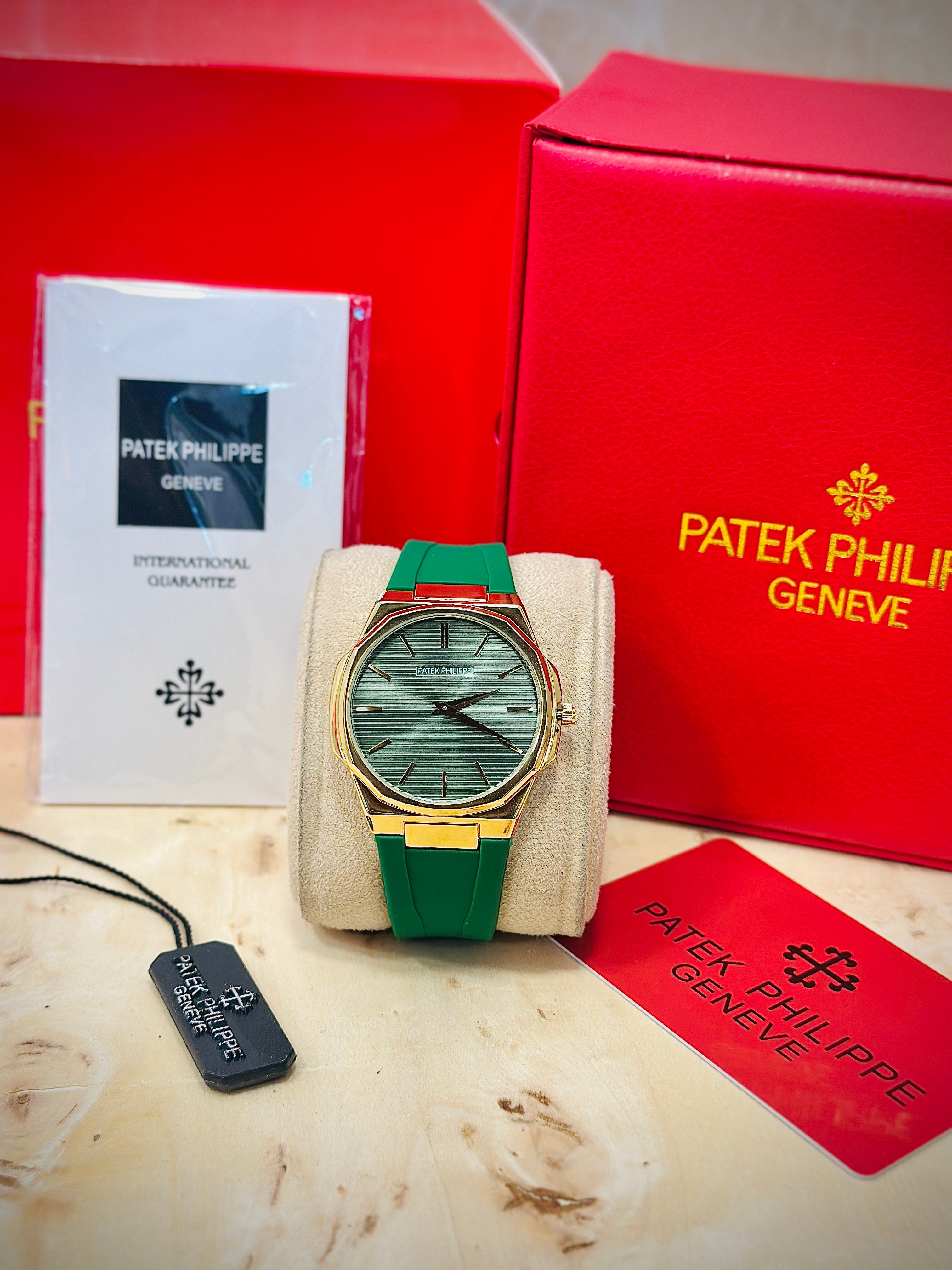 Patek Philippe Round Shape Silicone Belt Men’s